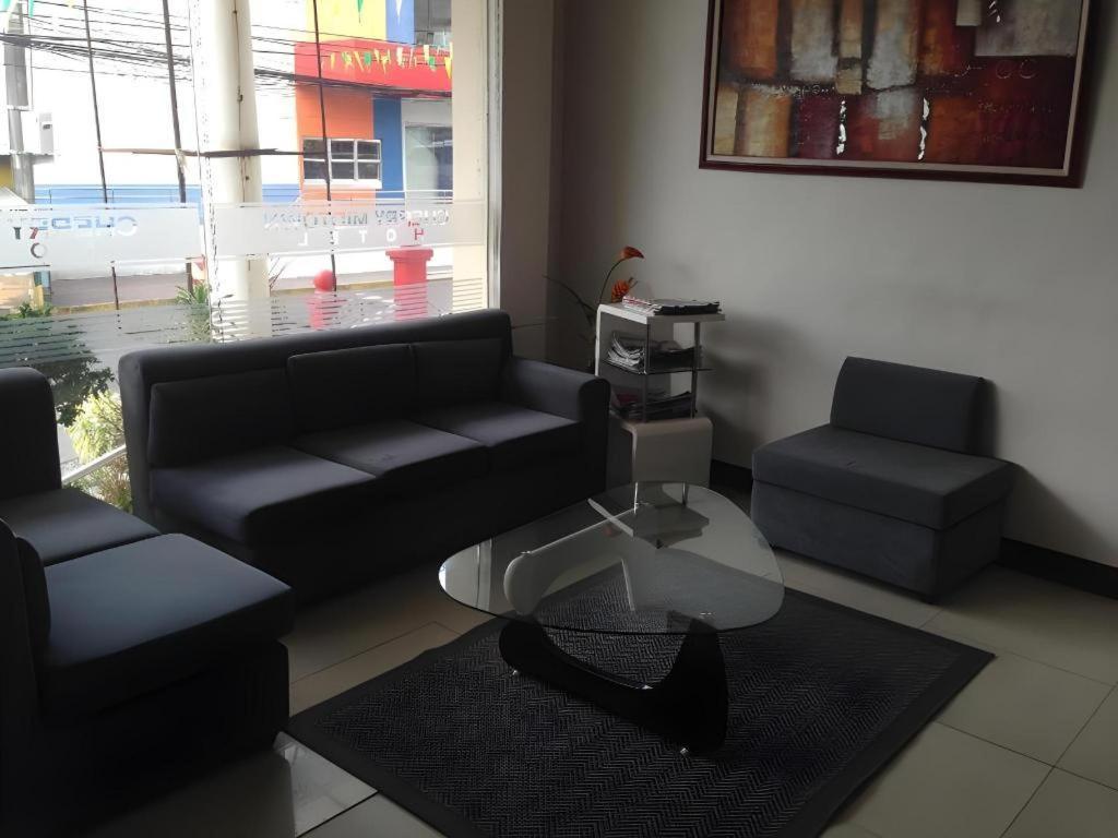 Cherry Midtown Hotel Olongapo Esterno foto
