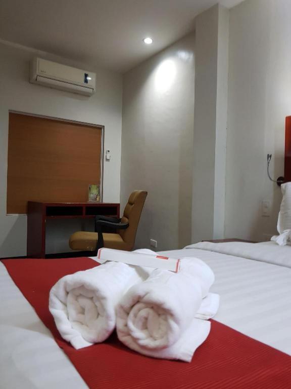 Cherry Midtown Hotel Olongapo Esterno foto