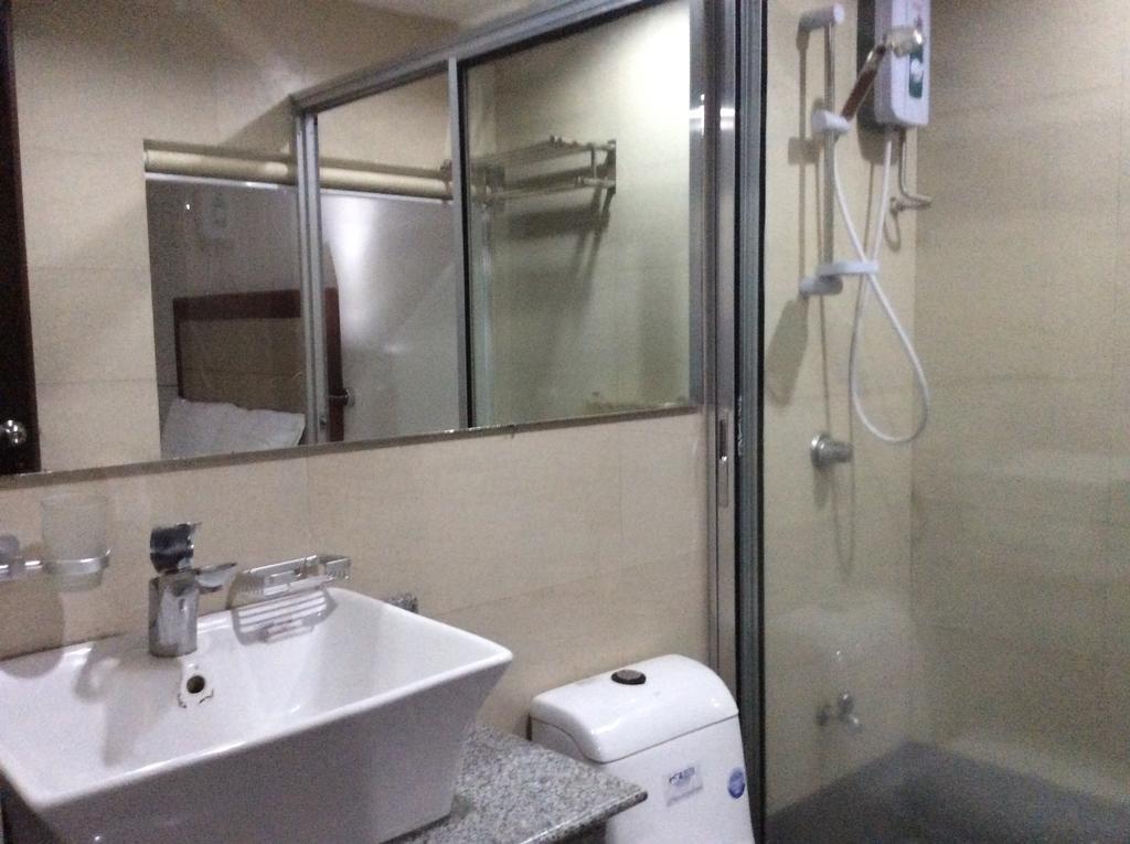 Cherry Midtown Hotel Olongapo Camera foto