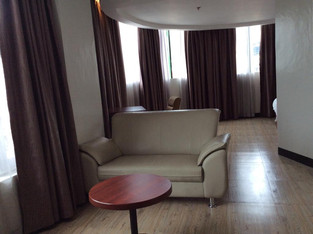 Cherry Midtown Hotel Olongapo Camera foto
