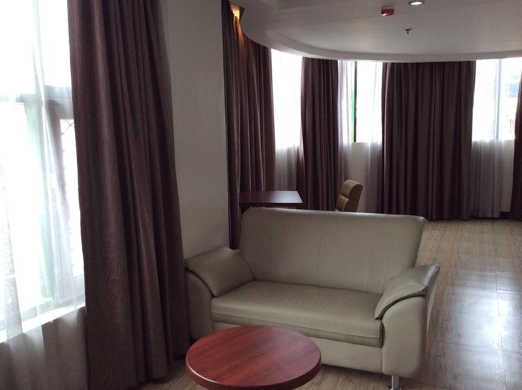 Cherry Midtown Hotel Olongapo Camera foto