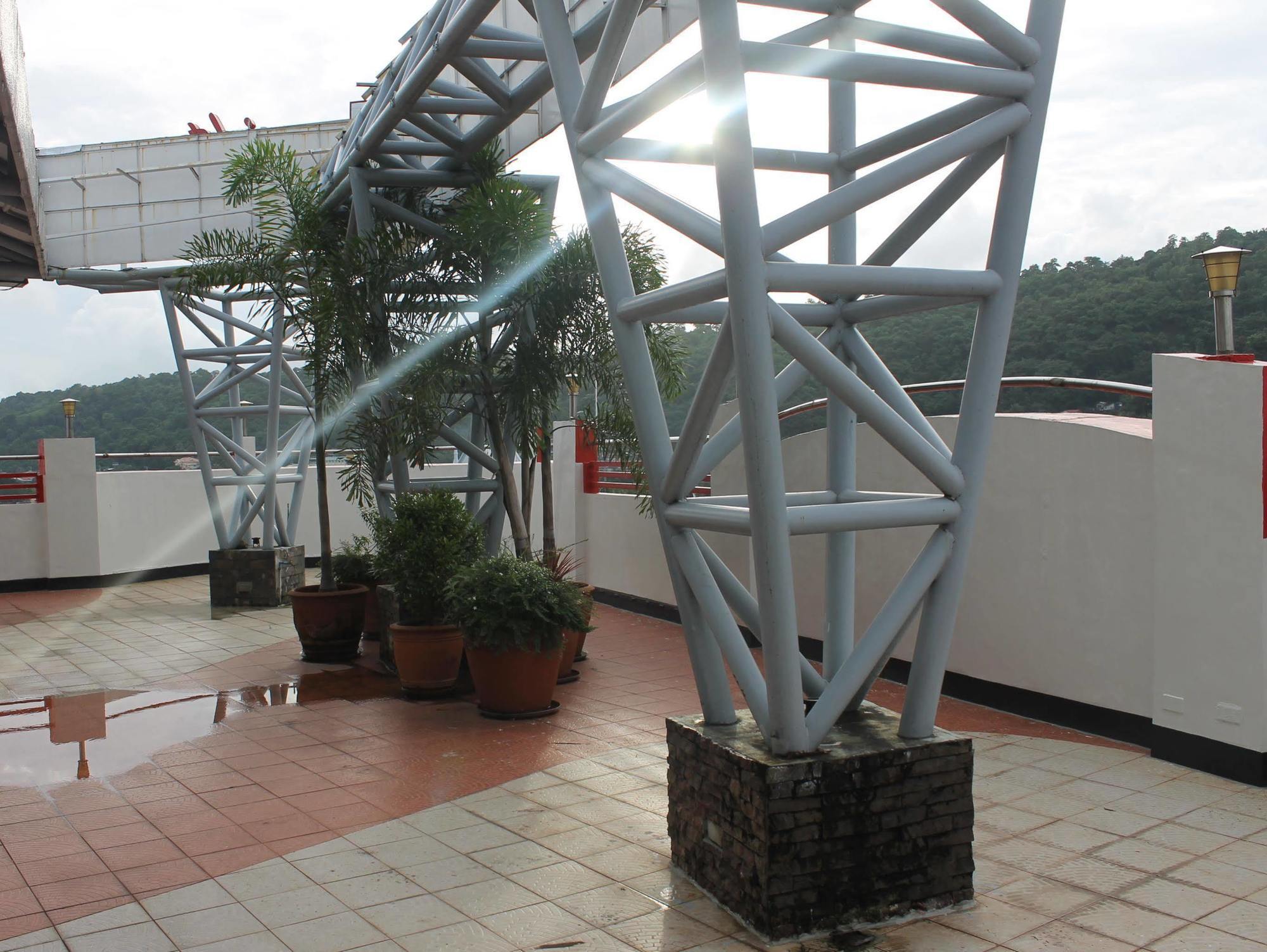 Cherry Midtown Hotel Olongapo Esterno foto